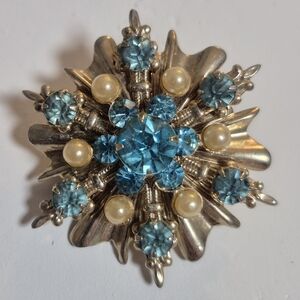 Vintage Teal Blue Rhinestone Faux Pearl and Gold-tone Starburst Snowflake Brooch